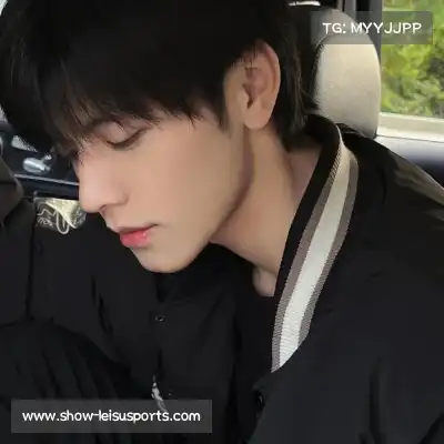 石珺胡